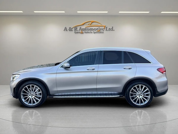 Used Mercedes-Benz GLC 2021 for sale - 75600379: Photo 2