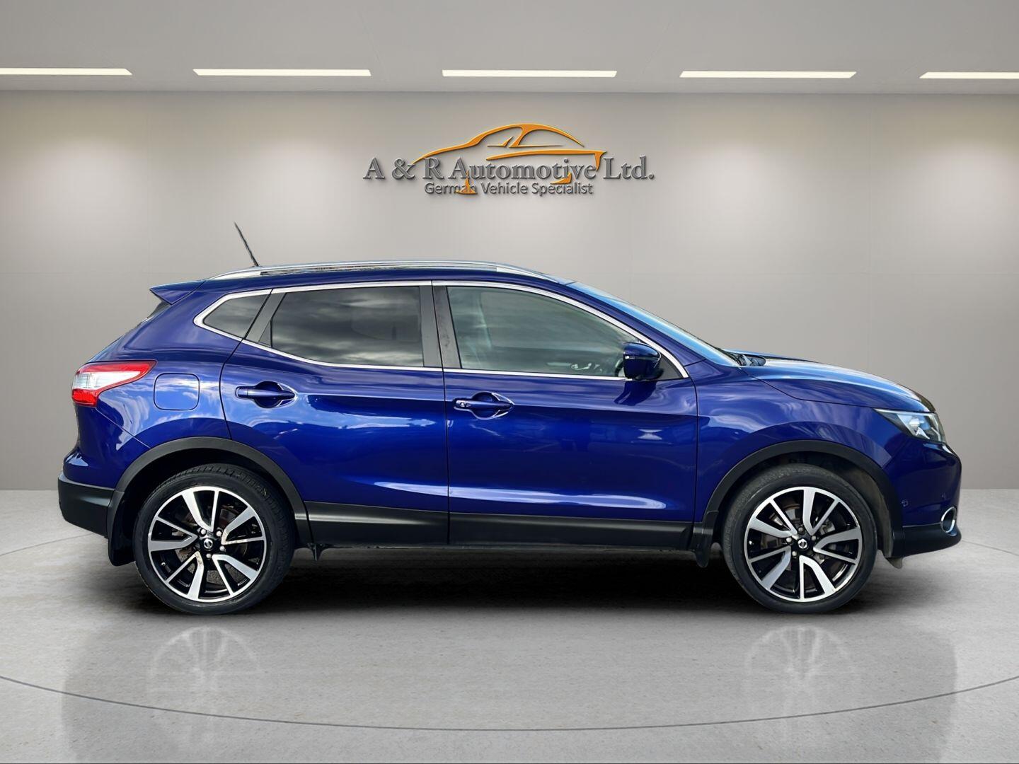 Used Nissan Qashqai 2017 for sale - 76623189: Photo 2