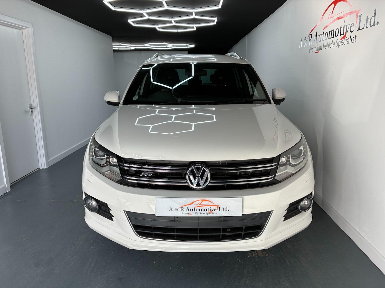 Used Volkswagen Tiguan for sale - 78116161: Photo 5