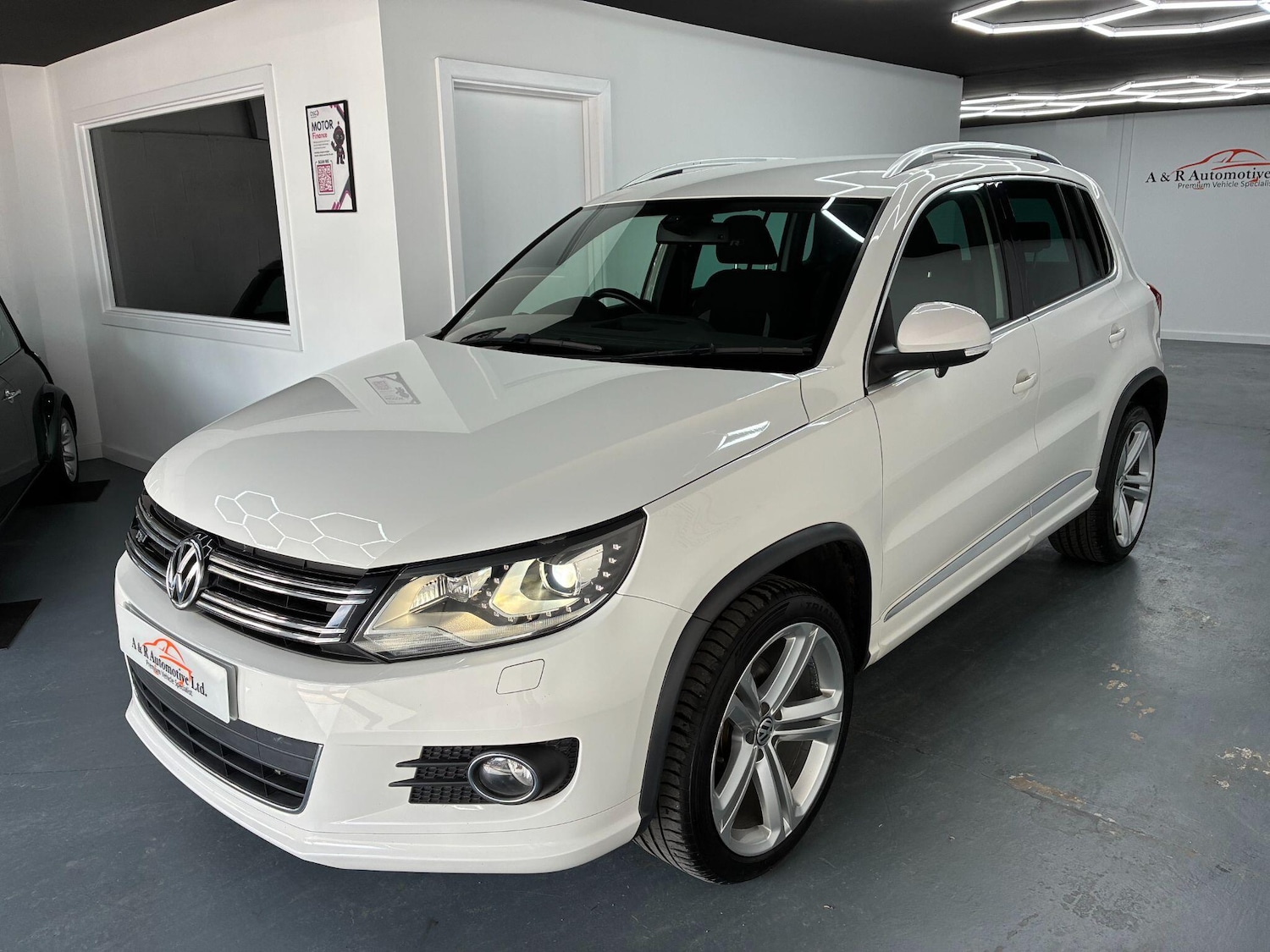 Used Volkswagen Tiguan for sale - 78116161: Photo 6