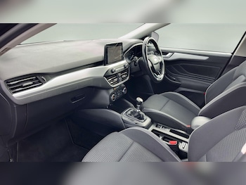Used Ford Focus 2018 for sale - 76306551: Photo 4