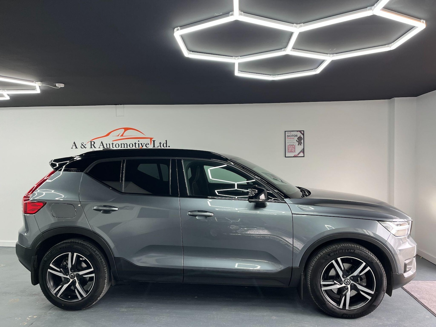 Used Volvo XC40 2018 for sale - 78007066: Photo 2
