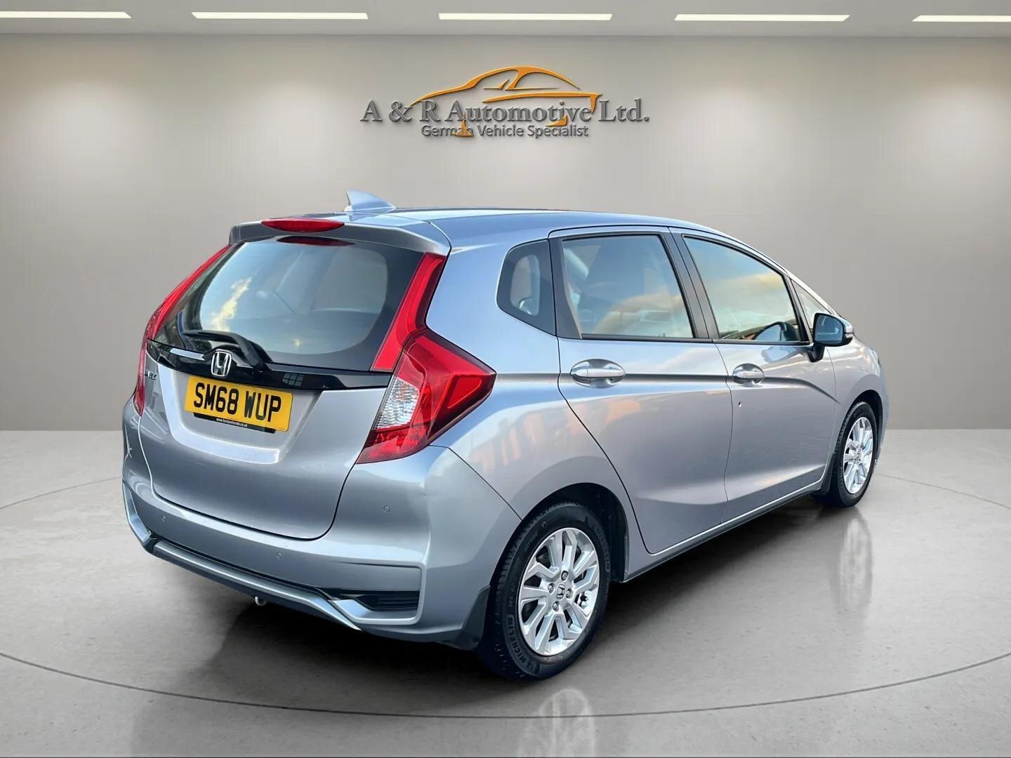 Used Honda Jazz 2019 for sale - 76975523: Photo 13