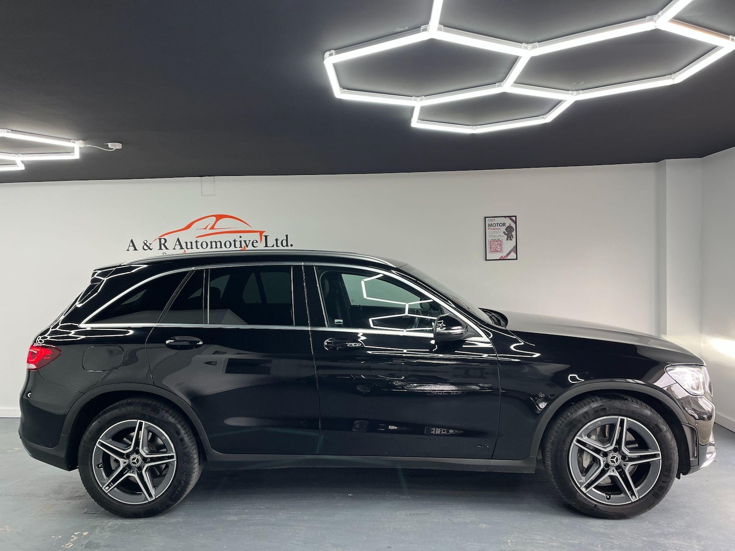 Used Mercedes-Benz GLC 2019 for sale - 78006956: Photo 2