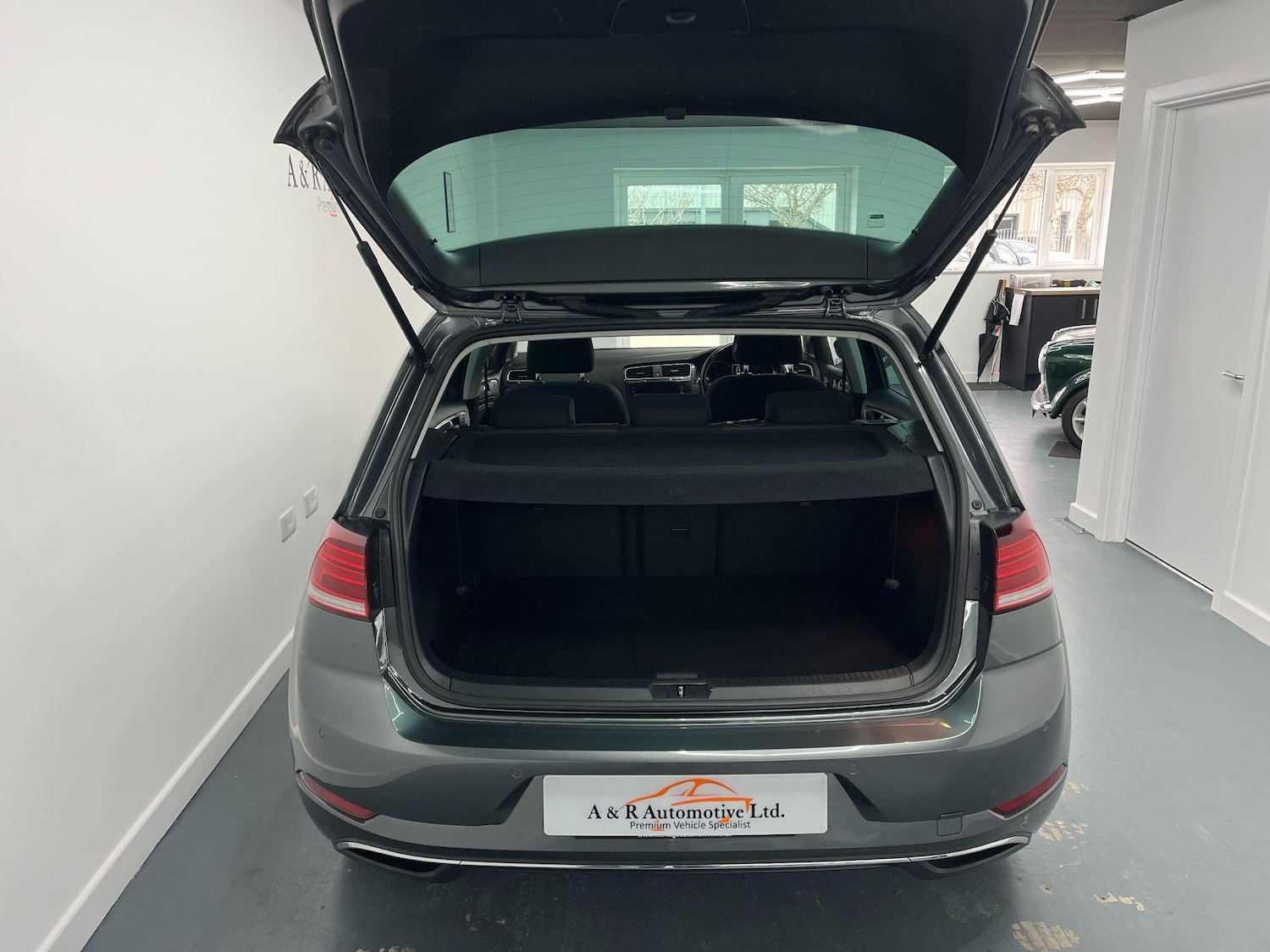 Used Volkswagen Golf 2021 for sale - 77853877: Photo 17