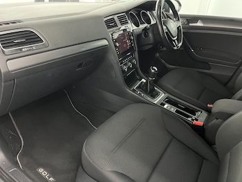 Used Volkswagen Golf 2021 for sale - 77853877: Photo