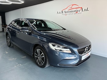 Used Volvo V40 2017 for sale - 79107407: Photo