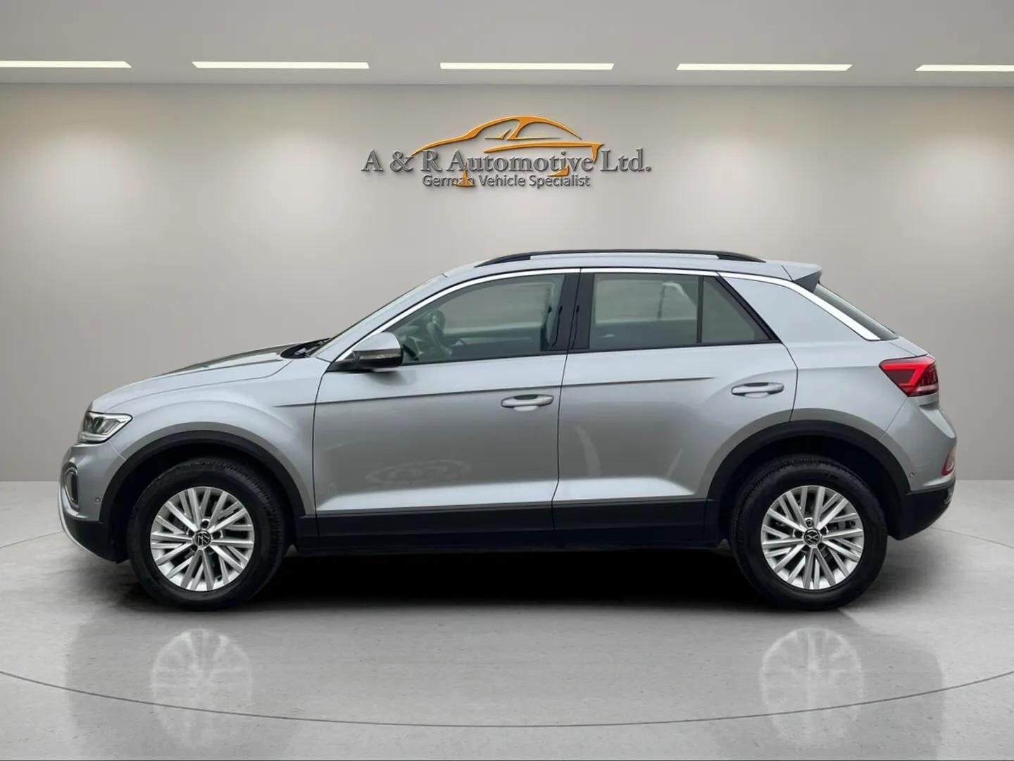 Used Volkswagen T-Roc 2023 for sale - 76623190: Photo 11