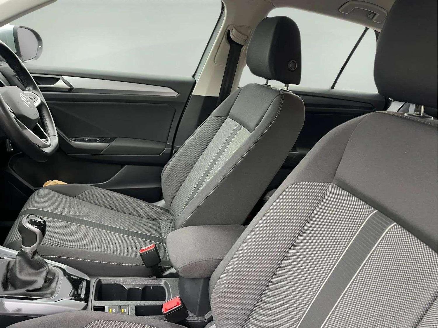 Used Volkswagen T-Roc 2023 for sale - 76623190: Photo 12