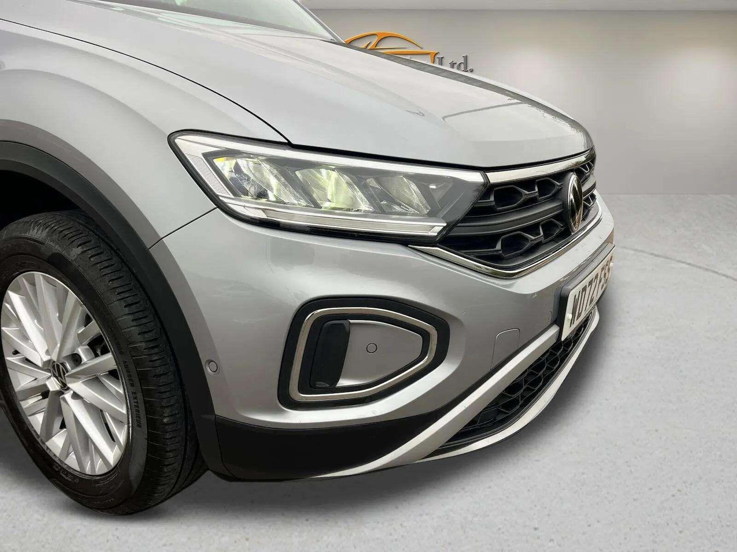 Used Volkswagen T-Roc 2023 for sale - 76623190: Photo 24