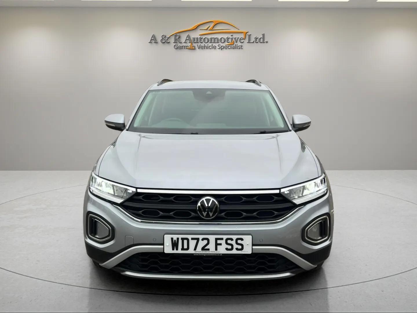 Used Volkswagen T-Roc 2023 for sale - 76623190: Photo 5