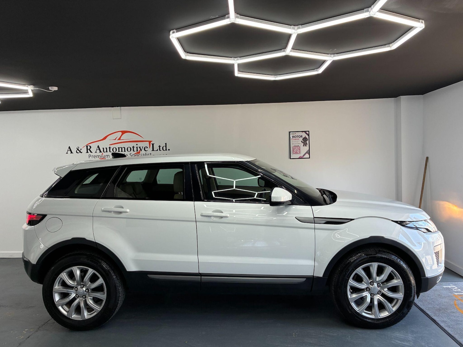Used Land Rover Range Rover Evoque 2016 for sale - 78157764: Photo 2