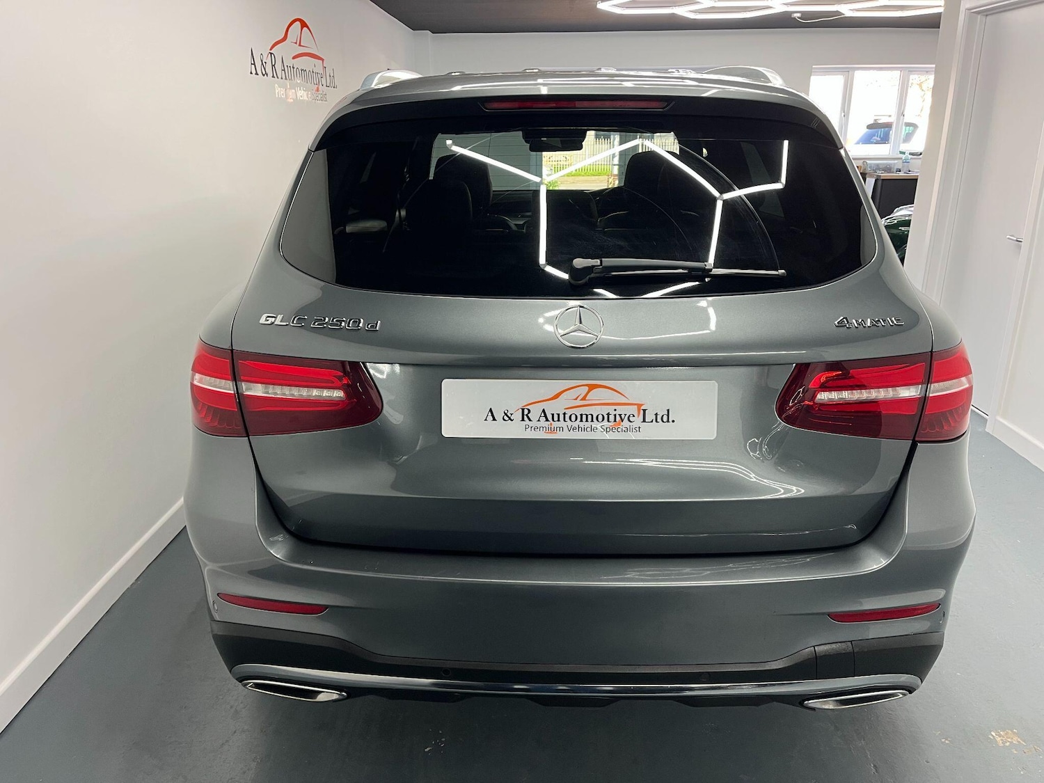 Used Mercedes-Benz GLC 2016 for sale - 77657469: Photo 10