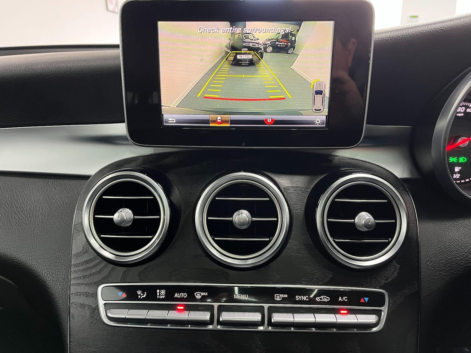 Used Mercedes-Benz GLC 2016 for sale - 77657469: Photo 19