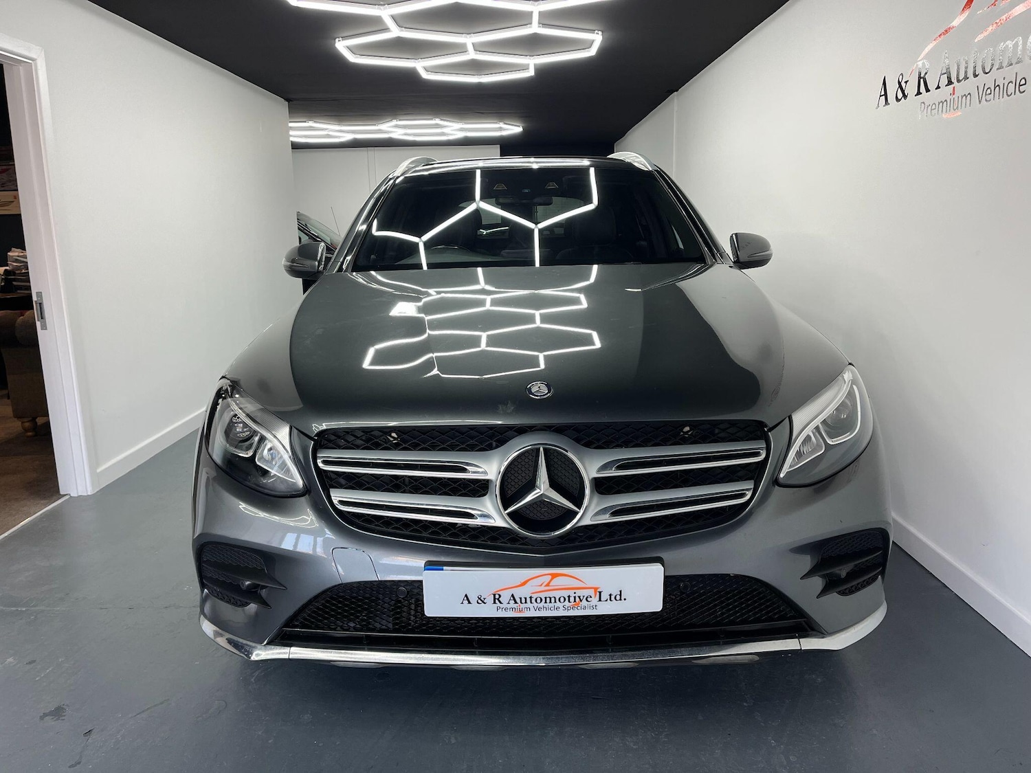 Used Mercedes-Benz GLC 2016 for sale - 77657469: Photo 5
