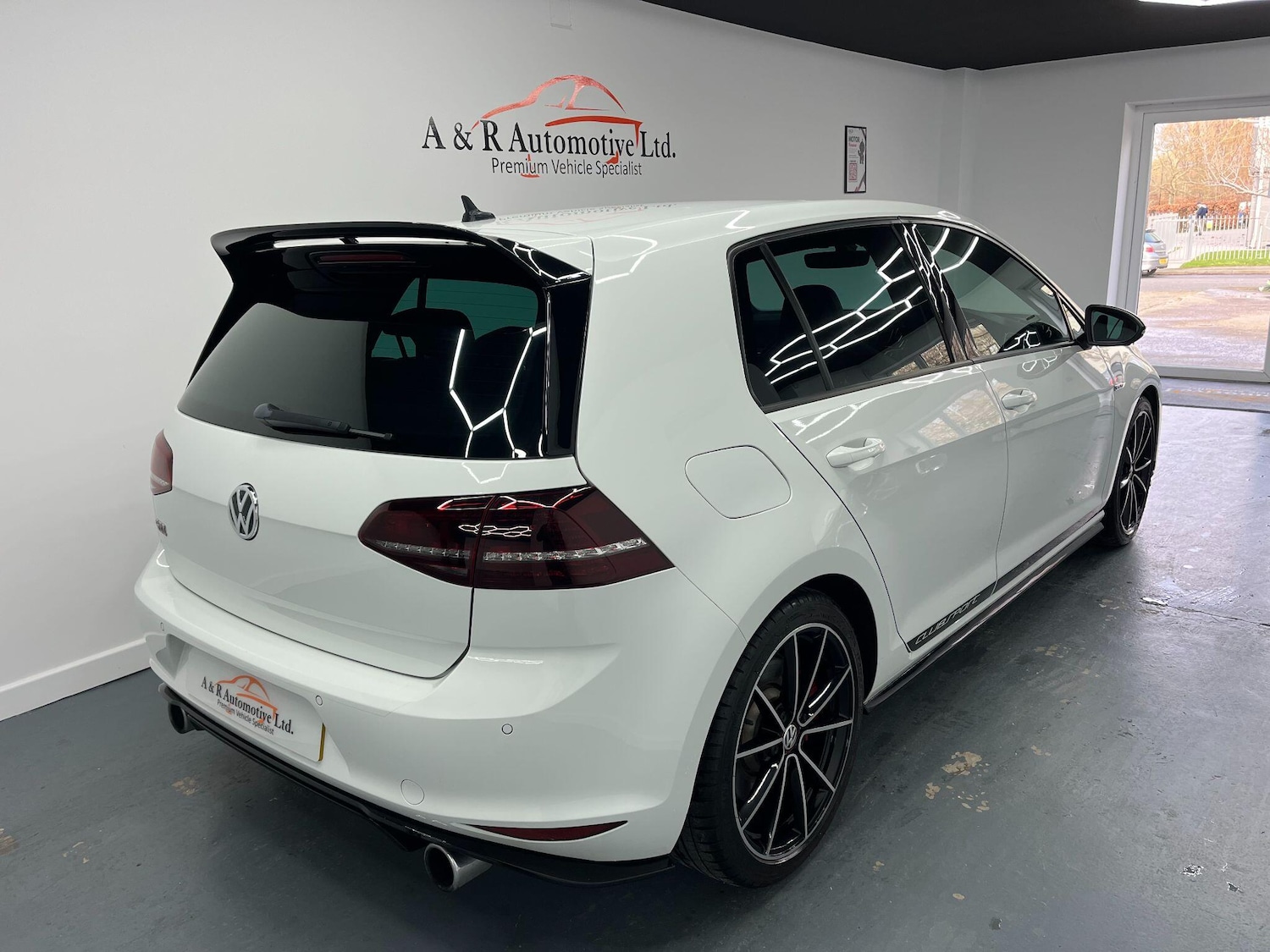 Used Volkswagen Golf 2017 for sale - 77696123: Photo 6