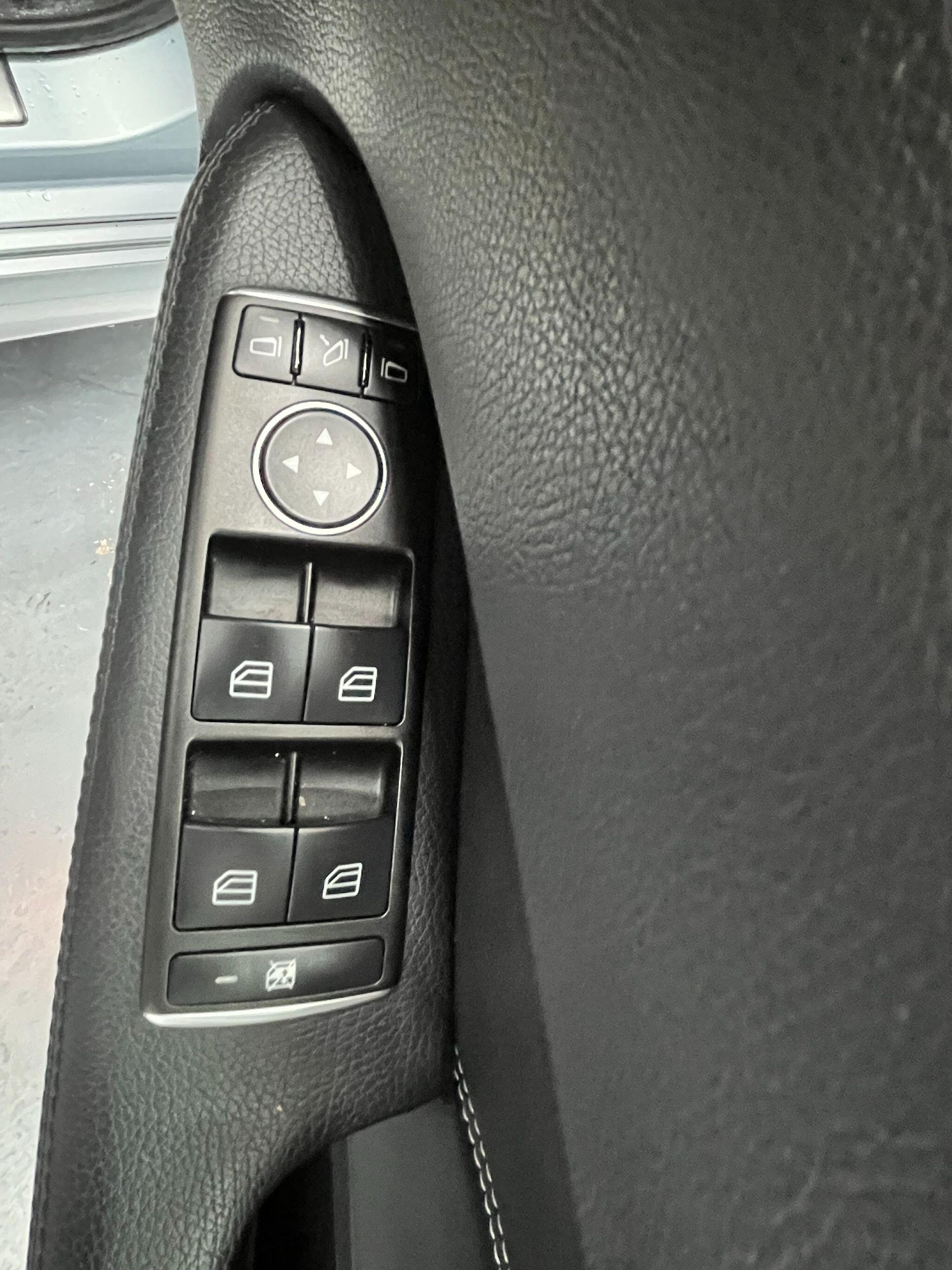 Used Mercedes-Benz E Class 2015 for sale - 77387531: Photo 16