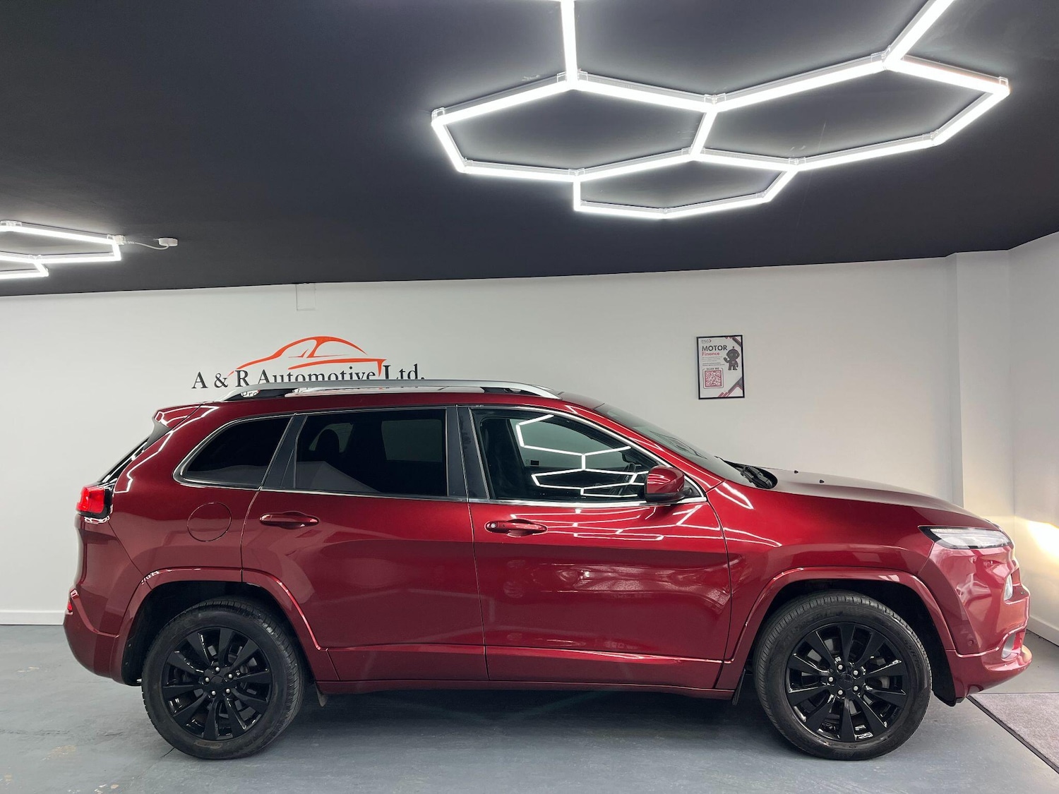 Used Jeep Cherokee 2016 for sale - 77783789: Photo 2