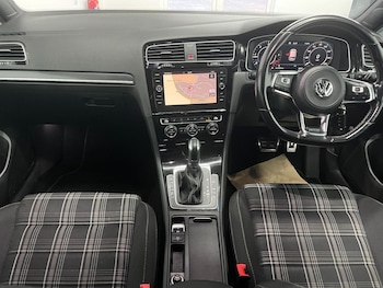 Used Volkswagen Golf 2018 for sale - 77215864: Photo