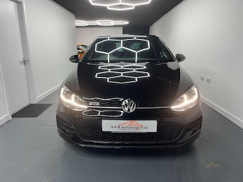 Used Volkswagen Golf 2018 for sale - 77215864: Photo