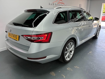 Used Skoda Superb 2017 for sale - 79348702: Photo