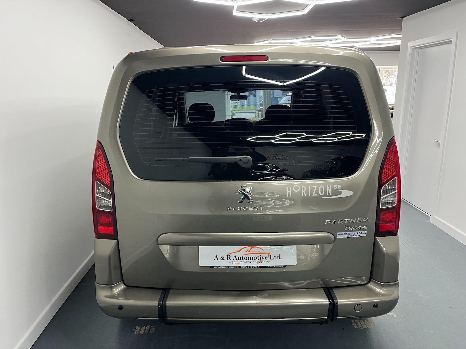 Used Peugeot Partner Tepee 2014 for sale - 77671841: Photo 16