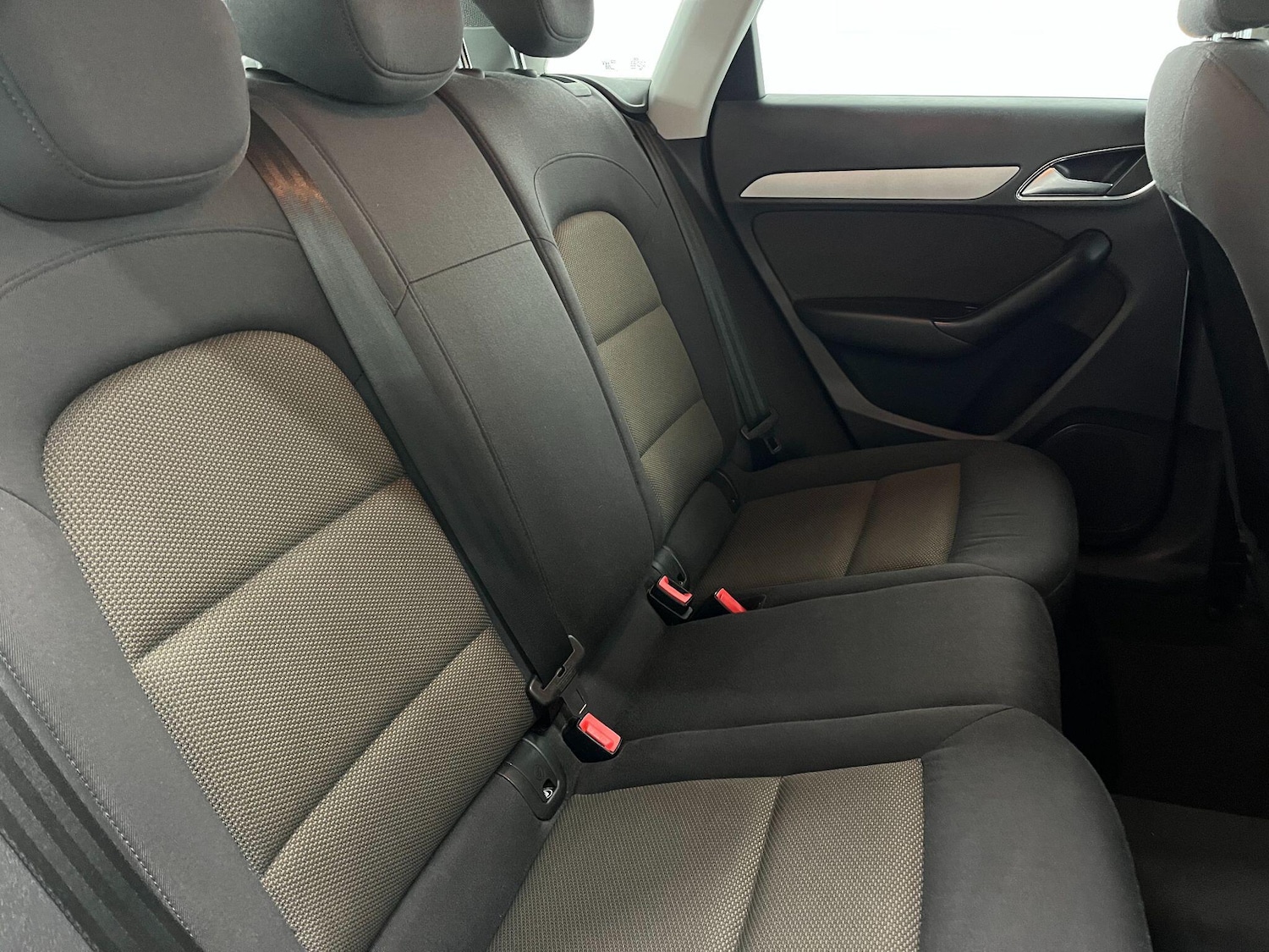 Used Audi Q3 2013 for sale - 77305044: Photo 12