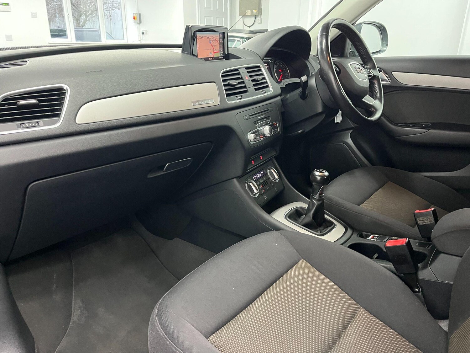 Used Audi Q3 2013 for sale - 77305044: Photo 4