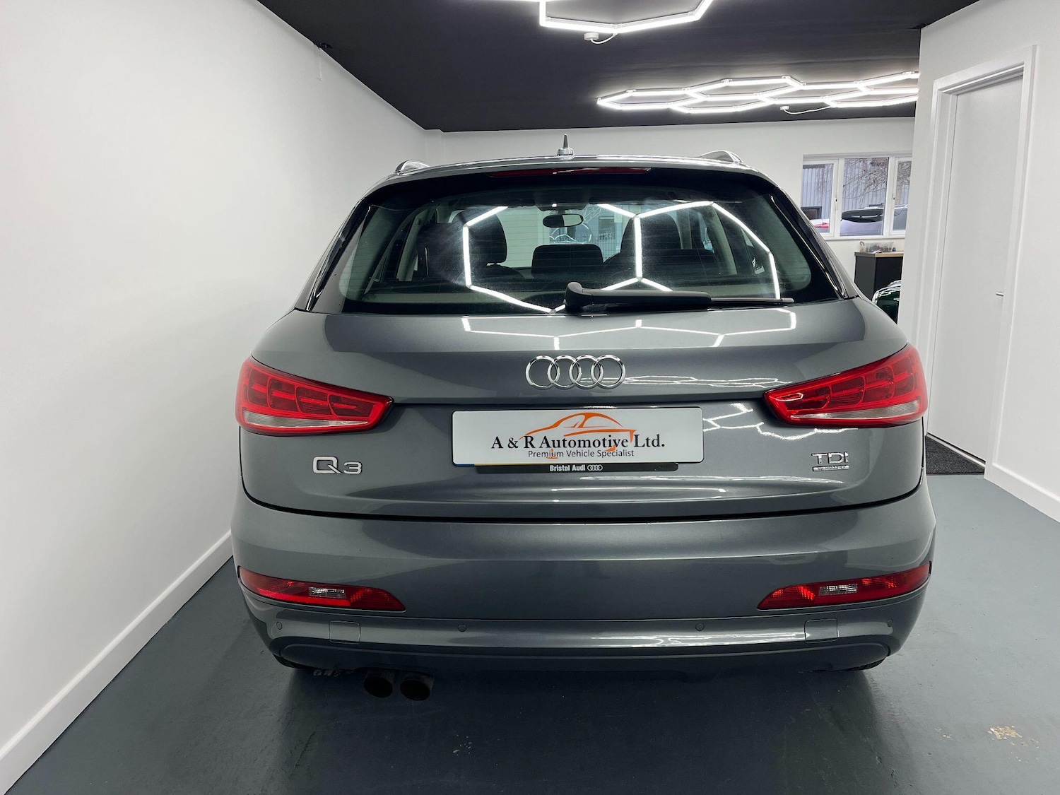 Used Audi Q3 2013 for sale - 77305044: Photo 9