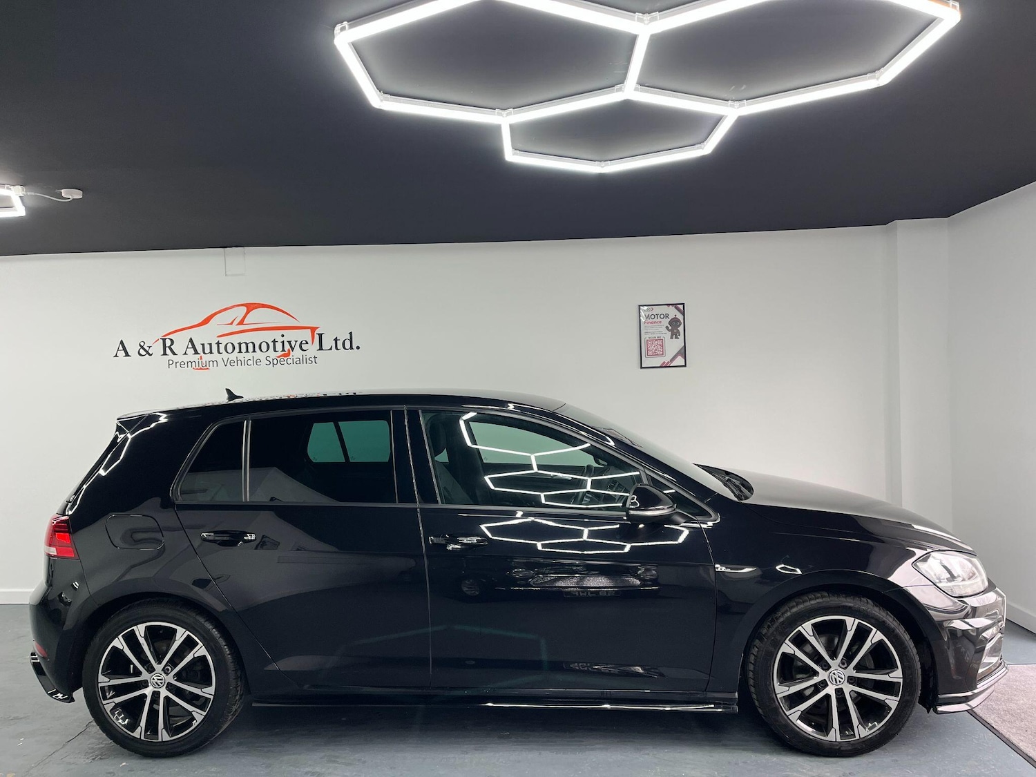 Used Volkswagen Golf for sale - 77882980: Photo 2