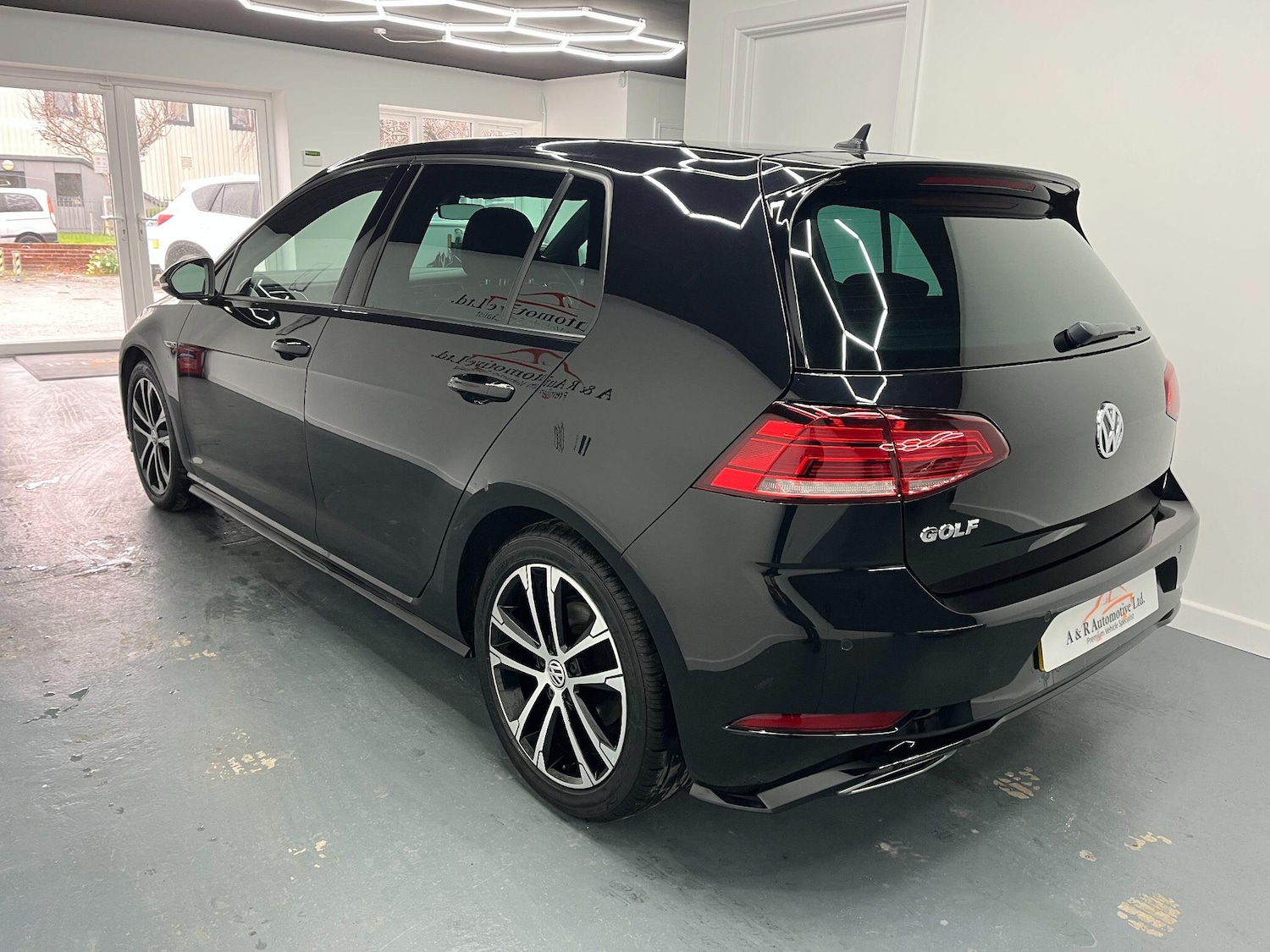 Used Volkswagen Golf for sale - 77882980: Photo 5