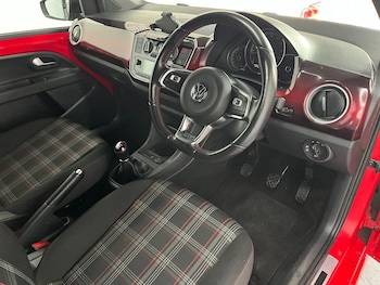 Used Volkswagen up! 2018 for sale - 77658580: Photo