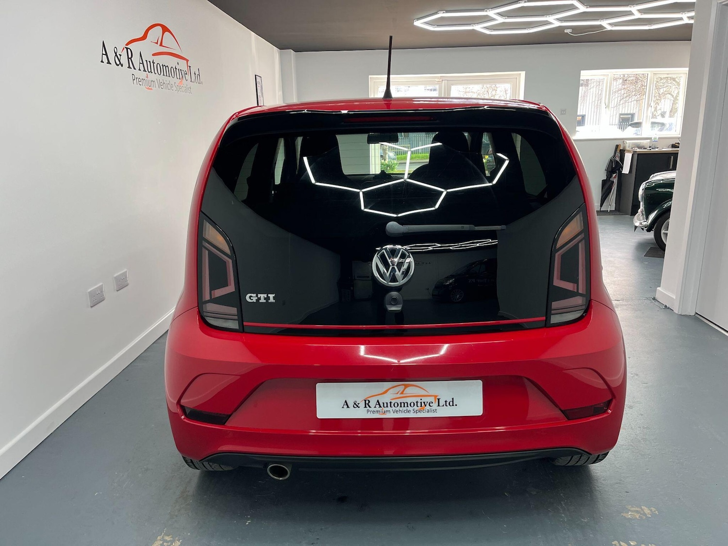 Used Volkswagen up! 2018 for sale - 77658580: Photo 5