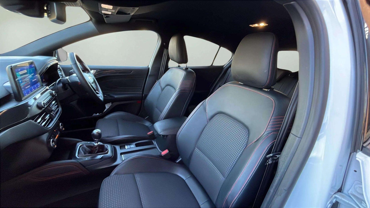 Used Ford Focus 2021 for sale - 76976889: Photo 4