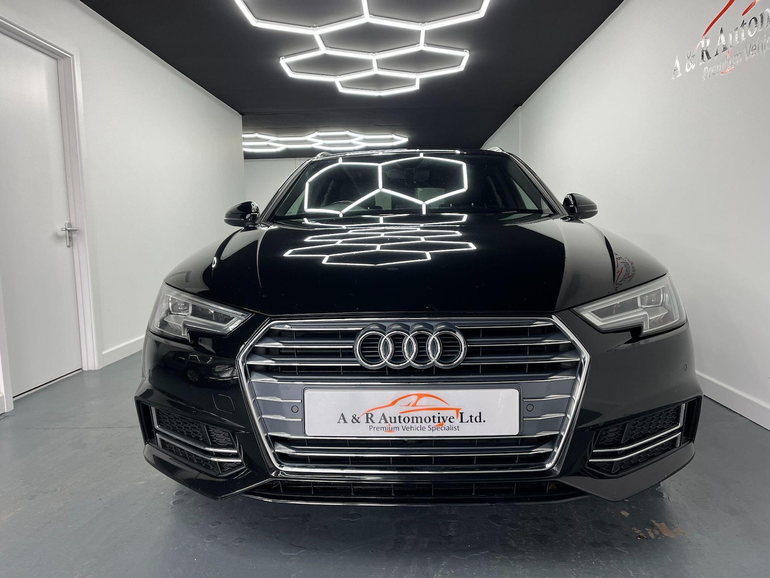 Used Audi A4 2017 for sale - 77440377: Photo 9