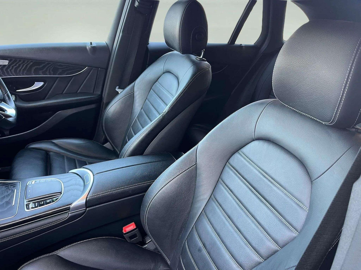 Used Mercedes-Benz GLC 2021 for sale - 76623193: Photo 23