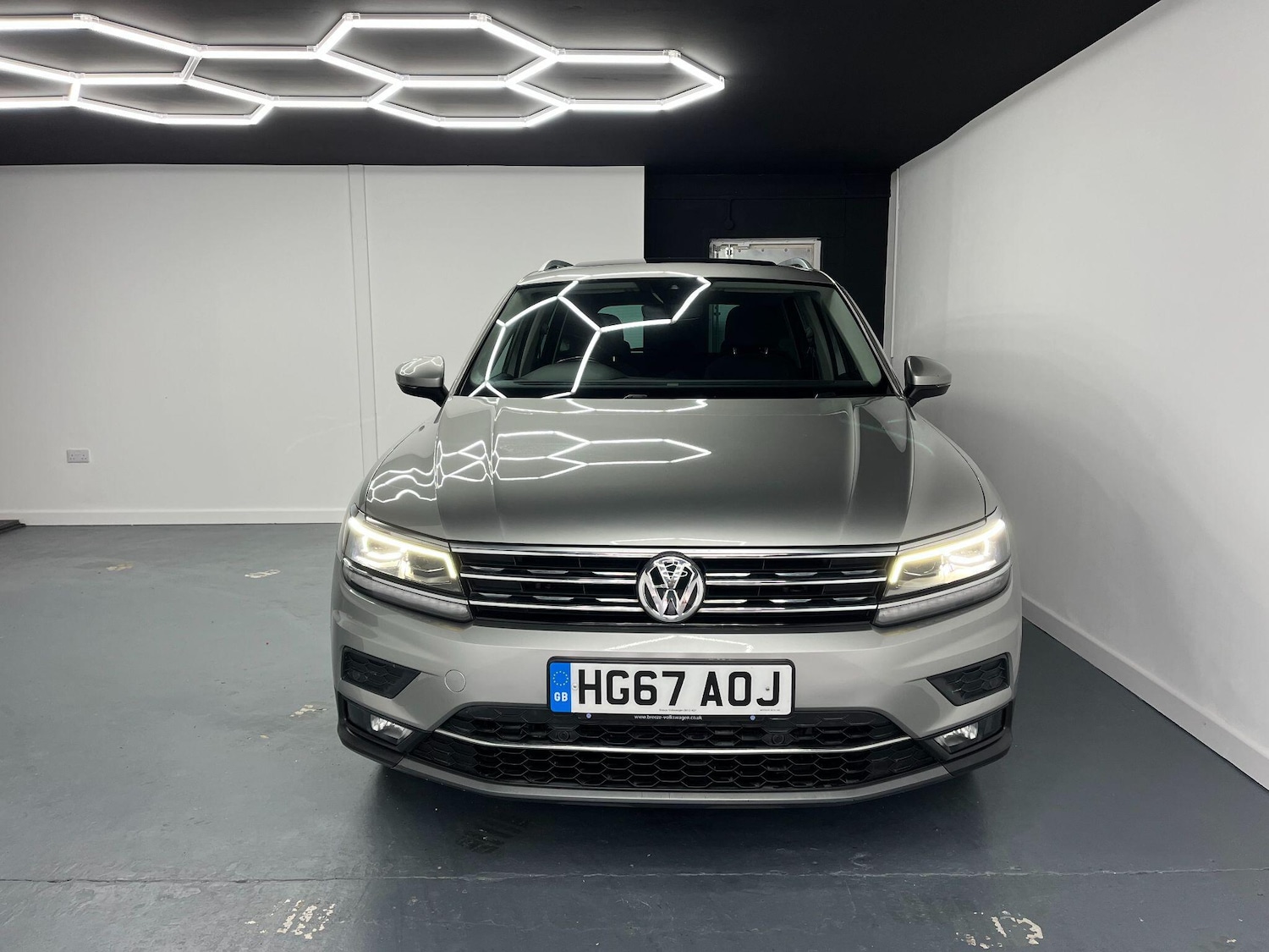 Used Volkswagen Tiguan 2017 for sale - 77108793: Photo 4