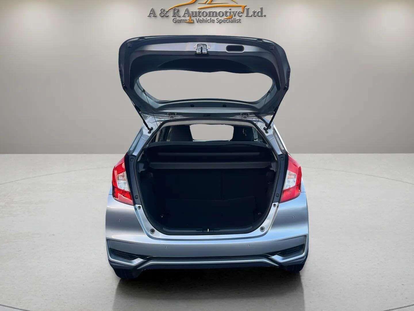 Used Honda Jazz 2019 for sale - 76865446: Photo 14