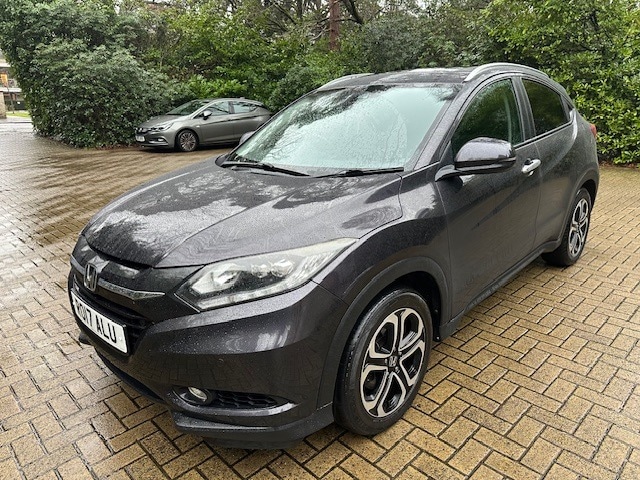 Used Honda HR-V 2017 for sale - 77179768: Photo 3
