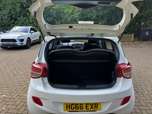 Used Hyundai i10 2016 for sale - 76383393: Photo 12