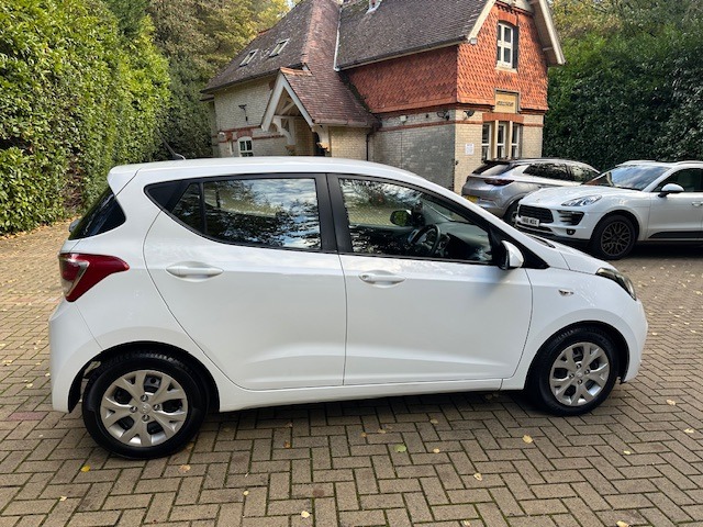 Used Hyundai i10 2016 for sale - 76383393: Photo 5