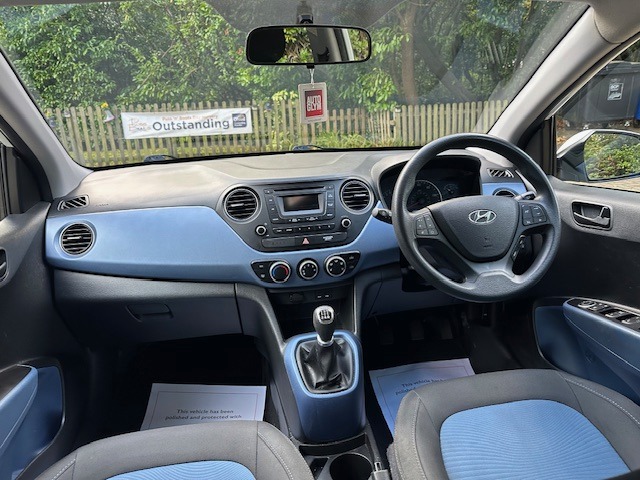 Used Hyundai i10 2016 for sale - 76383393: Photo 9