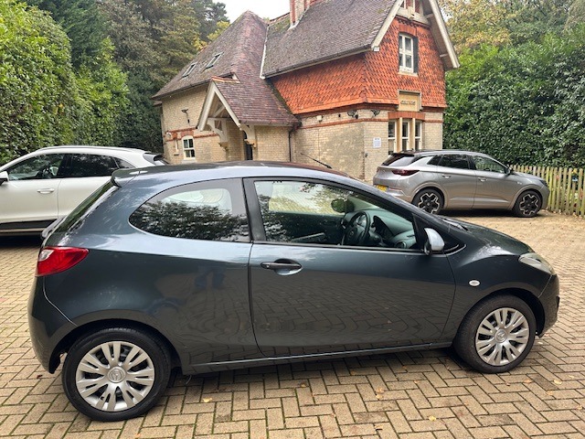 Used Mazda Mazda2 2012 for sale - 76344151: Photo 5