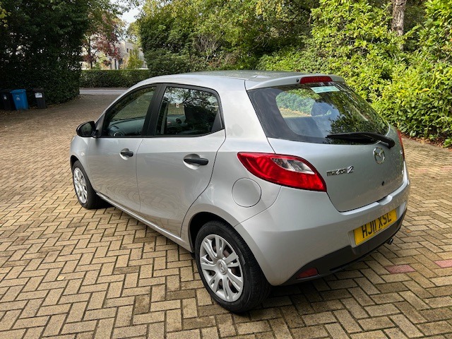 Used Mazda Mazda2 2011 for sale - 76341453: Photo 6