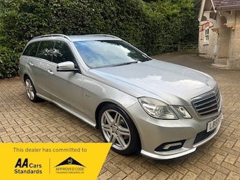 Used Mercedes-Benz E-Class 2010 for sale - 75762145: Photo