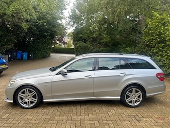 Used Mercedes-Benz E-Class 2010 for sale - 75762145: Photo