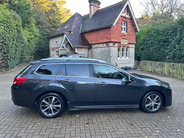 Used Honda Accord 2014 for sale - 76749850: Photo 5