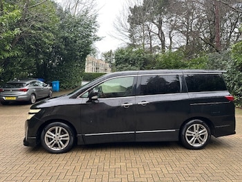 Used Nissan Elgrand undefined for sale - 77210696: Photo