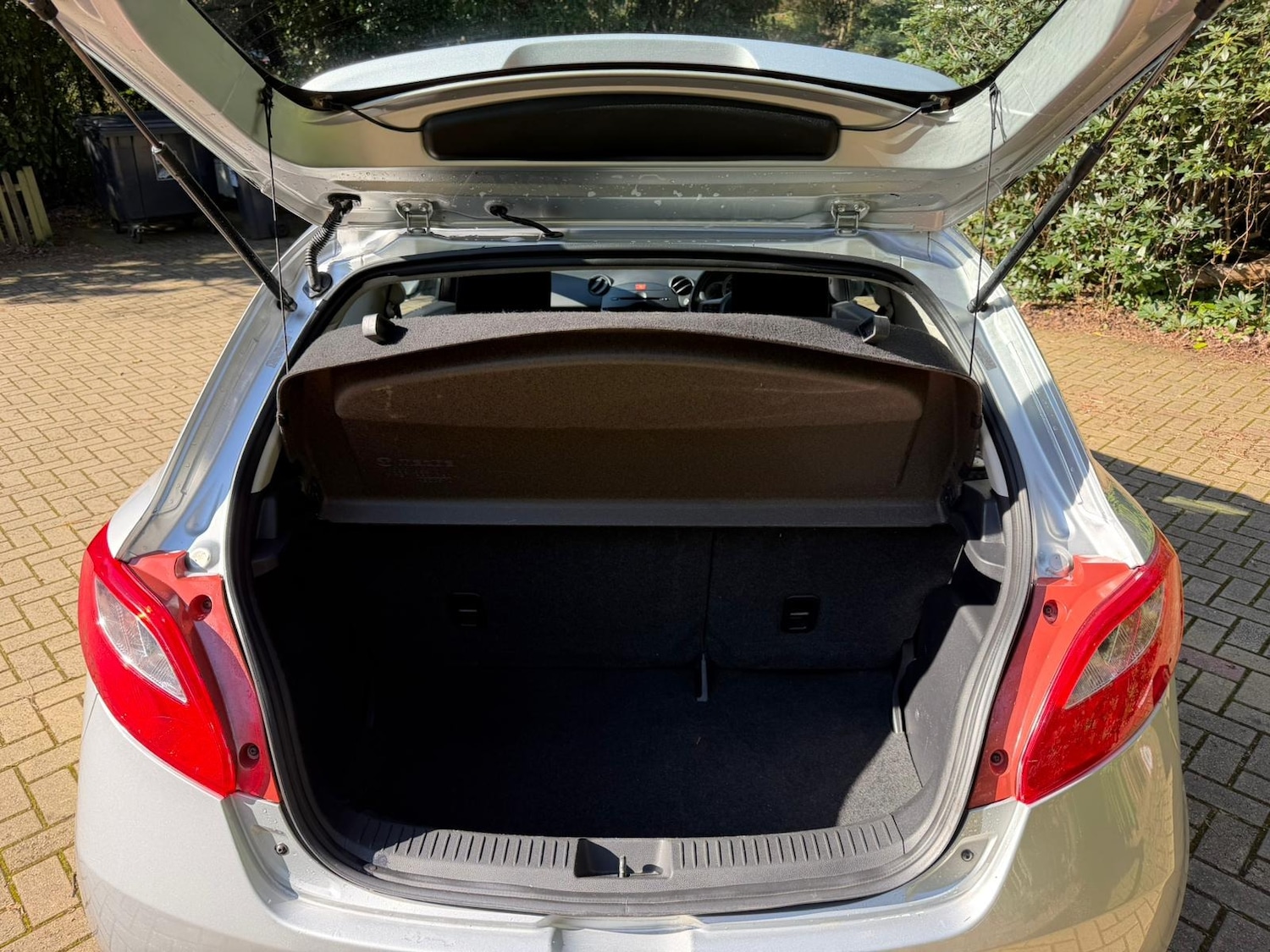 Used Mazda Mazda2 2011 for sale - 77932331: Photo 11