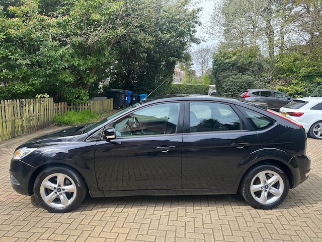 Used Ford Focus 2010 for sale - 78177423: Photo 4